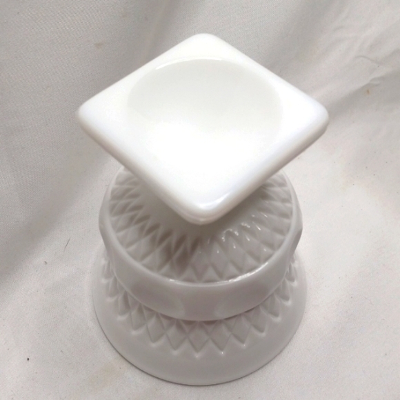 Vintage Mckee Plymouth Milk Glass Creamer Sugar Set - Picture 3 of 7